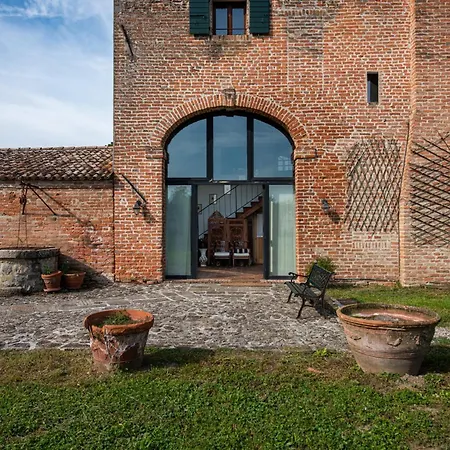 Villa Old Well Country Mansion 3200squarefeet