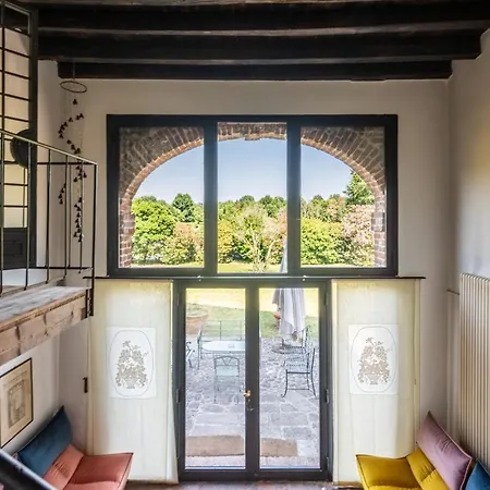 Old Well Country Mansion 3200squarefeet San Pietro Viminario